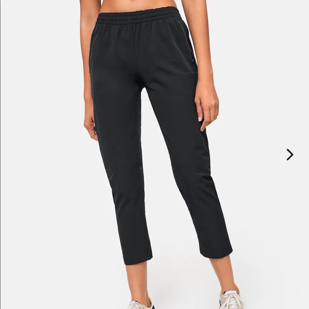 NIB: Outdoor Voices RecTrek women’s pants — Black size M